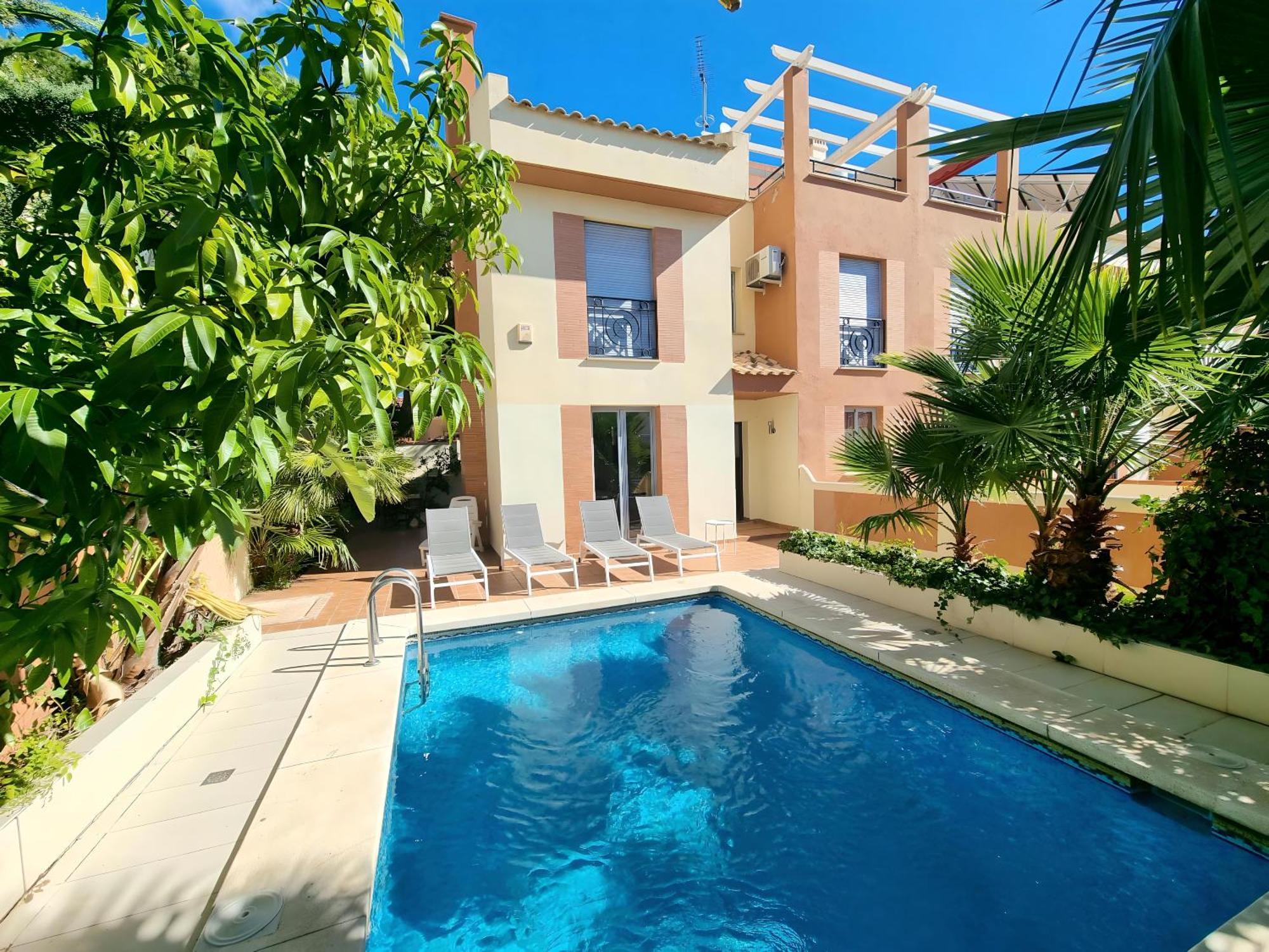 Stunning Home With Outdoor Swimmingpool, 4 Bedrooms And Wifi Benalmádena Esterno foto